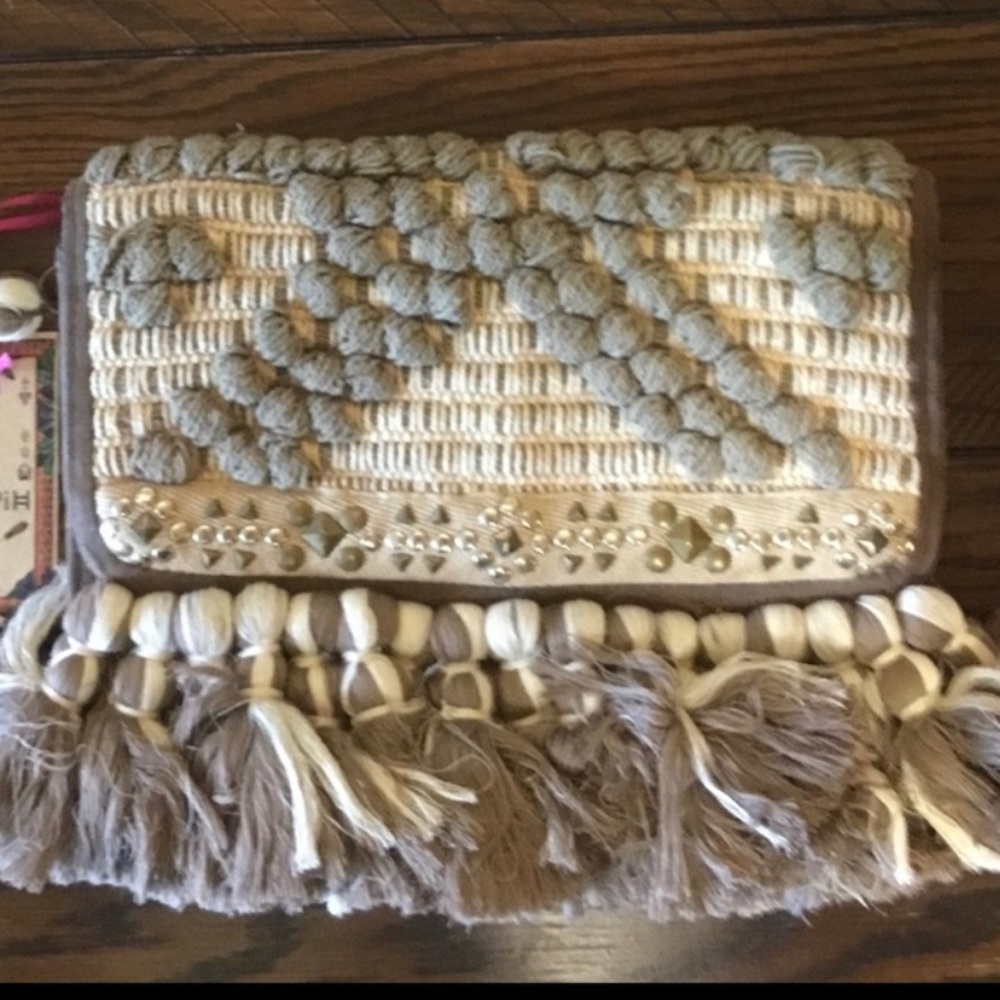 Hipanema Handmade Fluff Thread Clutch Purse NWT